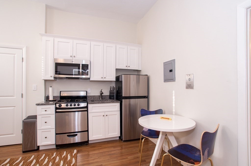 102 Chandler St, South End