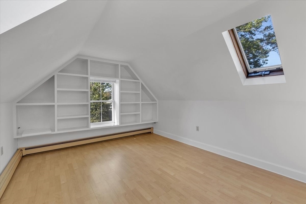 325 Western Ave, Riverside