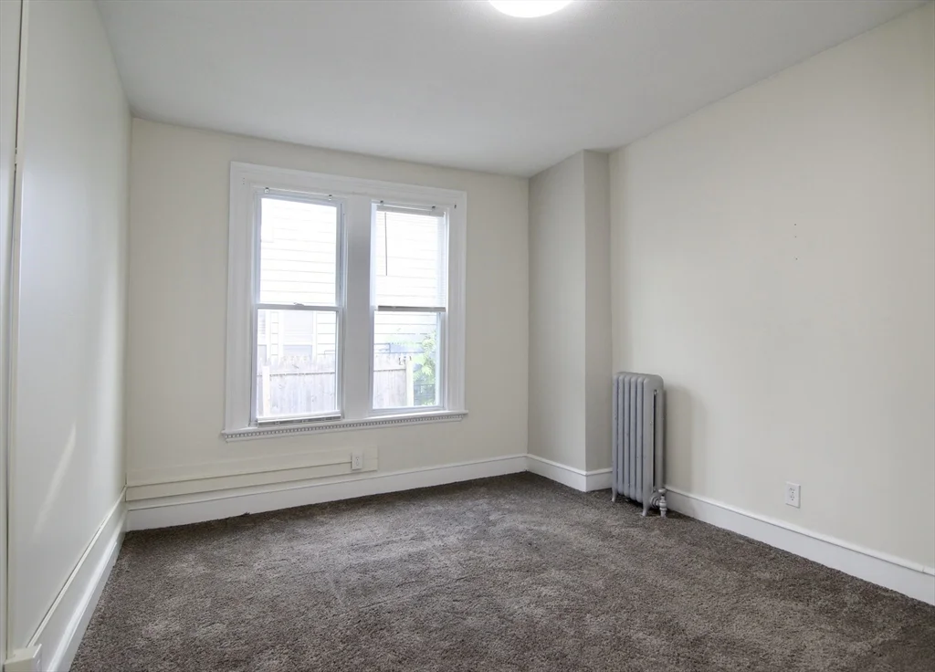 60 Howes St, Springfield