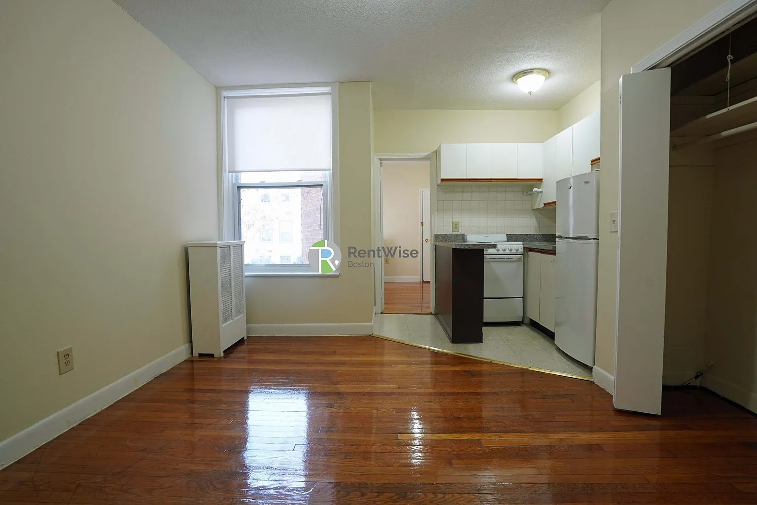 1132 Commonwealth Ave, North Brookline