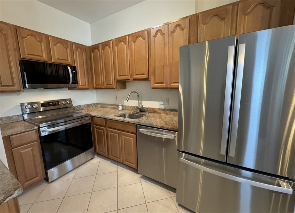 600 Washington St, Wellesley