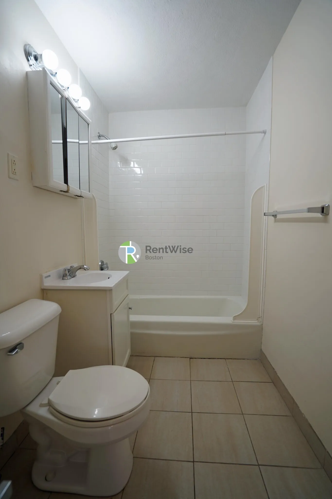 75 Gardner St, Allston