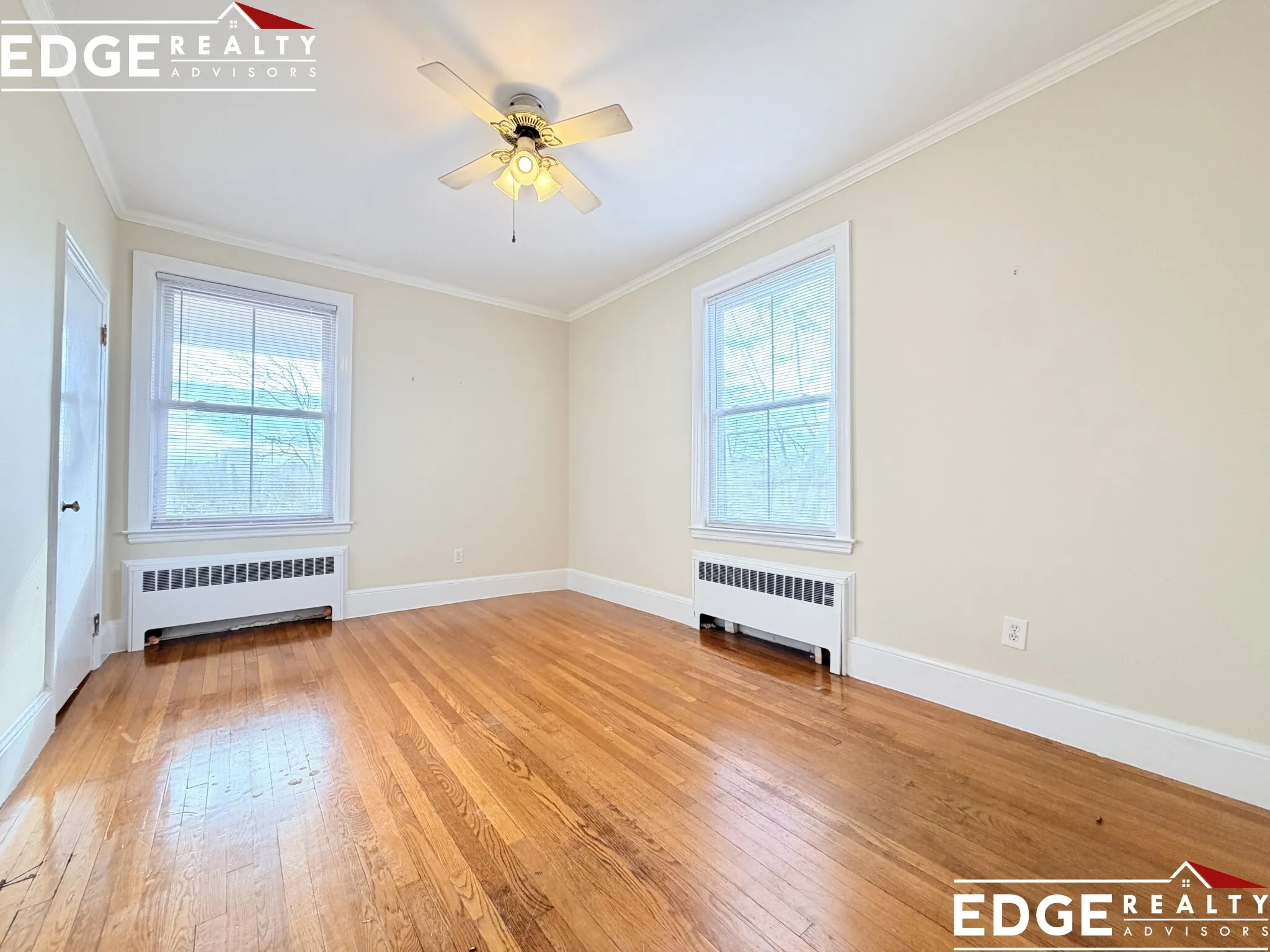 1 Allen Rd, Oak Square