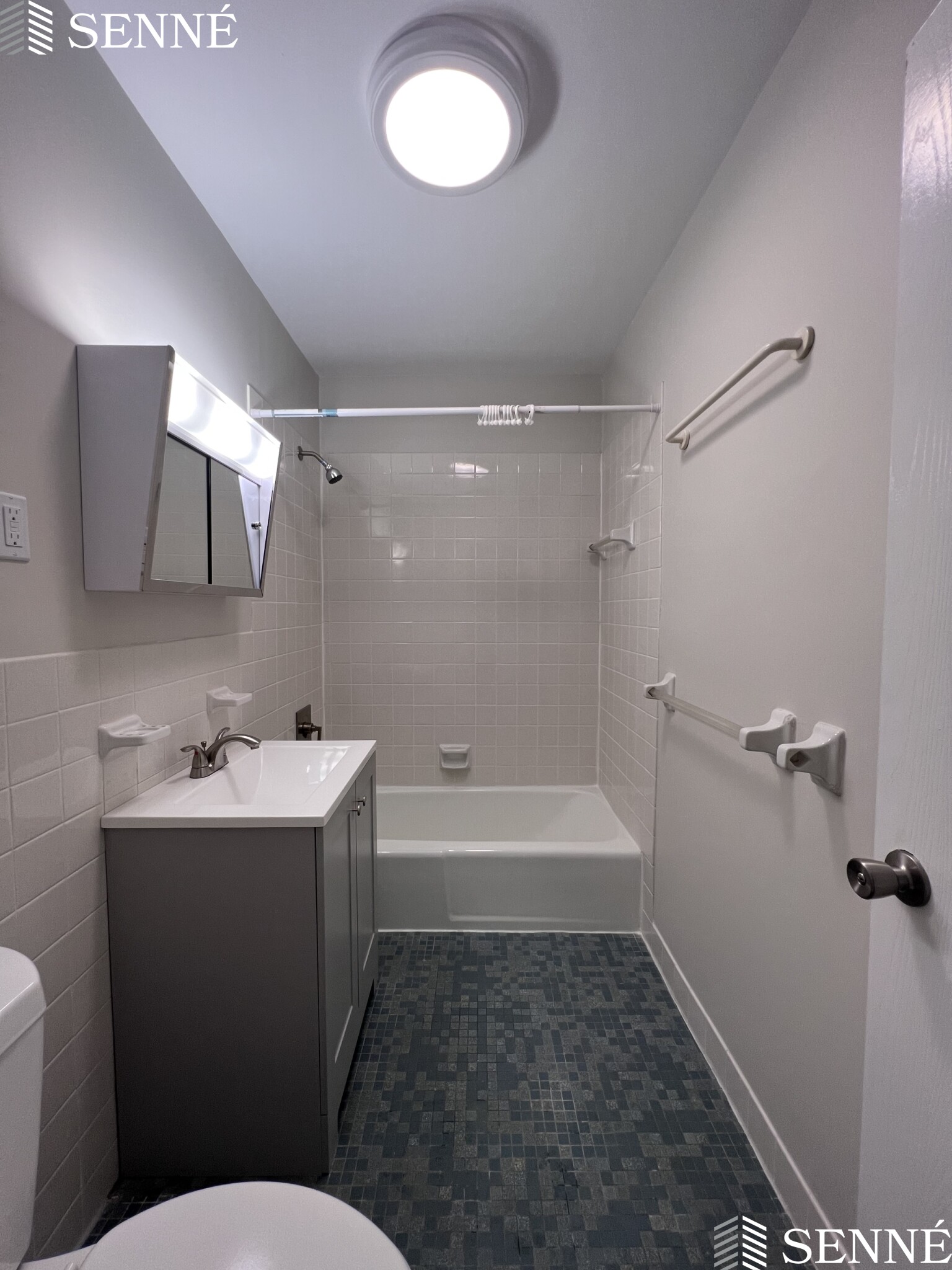 790 Main St, The Port