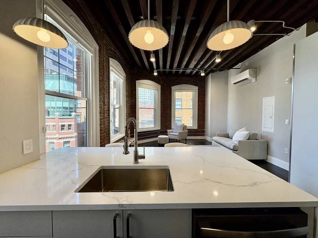 281 Franklin St, Boston Downtown