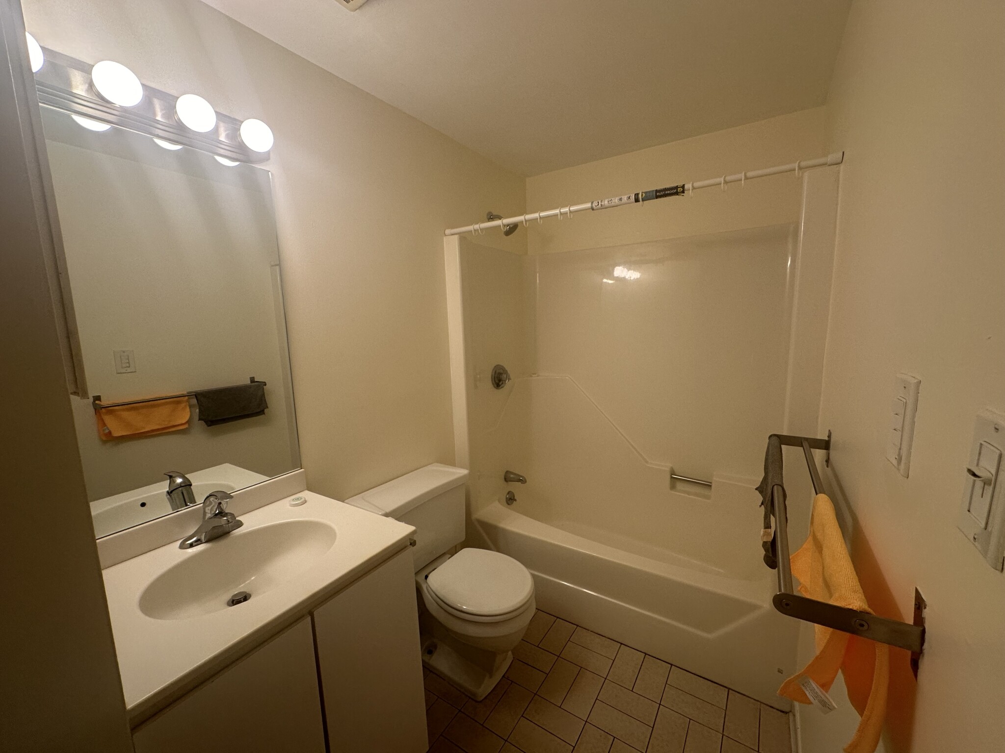 84 Gainsborough St, Fenway