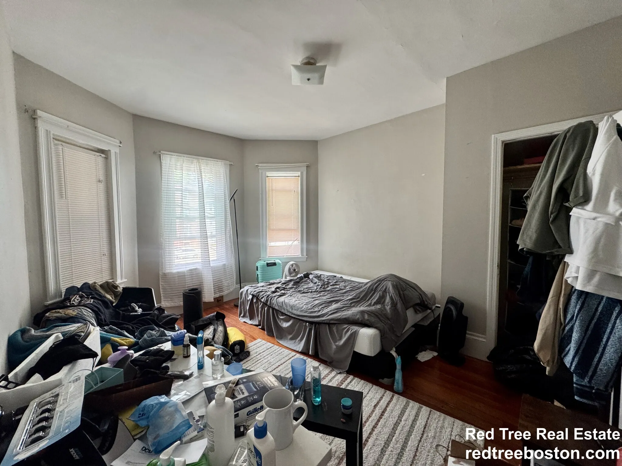 348 Faneuil St, Oak Square