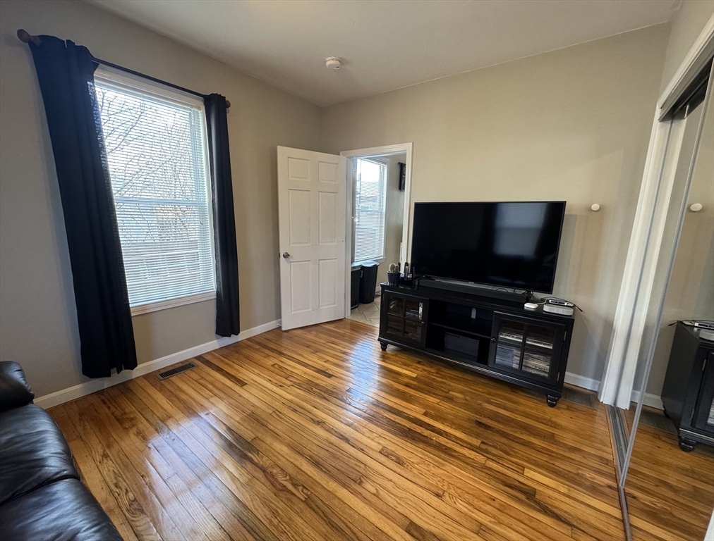 49 Paradise Rd, Swampscott