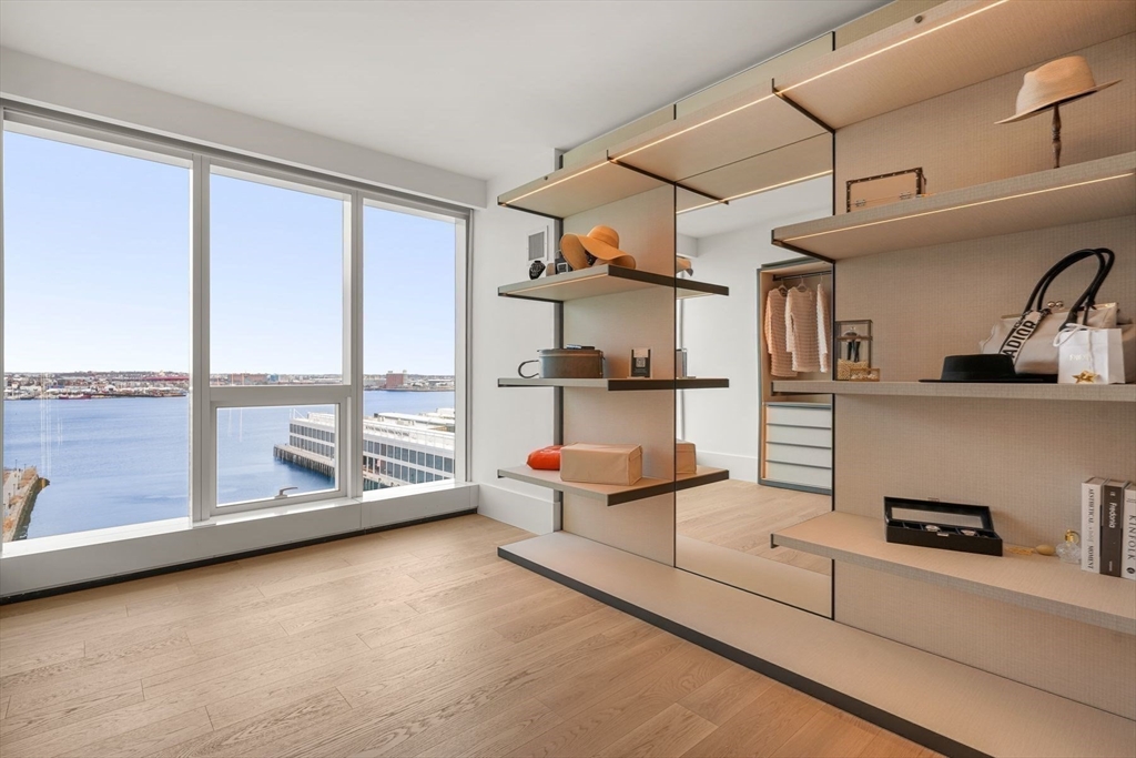 150 Seaport Boulevard, Seaport District