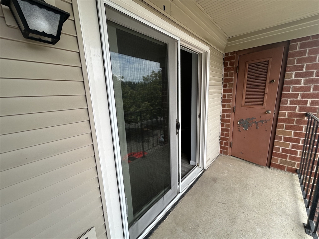 32 Maple Crest Cir, Holyoke