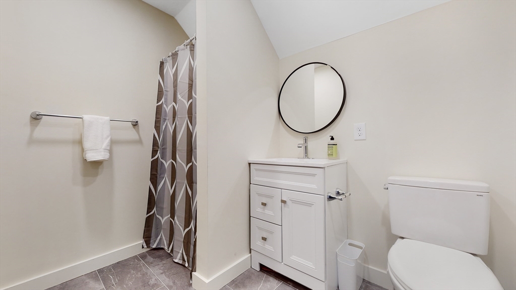 7 Chester Ave, Waltham