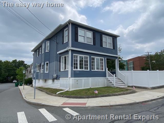 122 Frederick Ave, Tufts