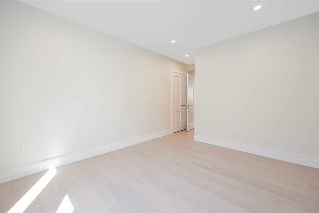 116 Columbia St, North Brookline