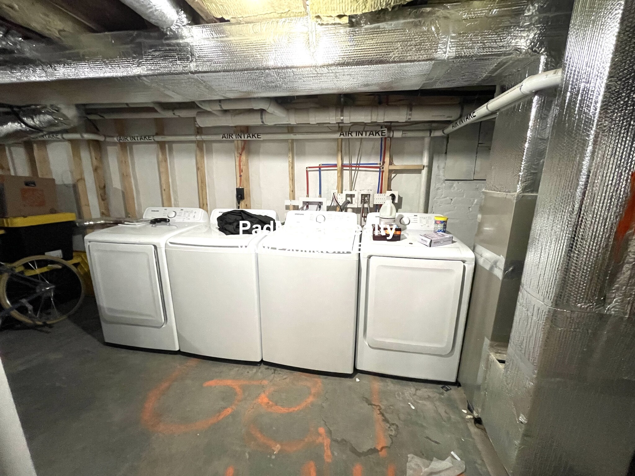 64 Chelsea St, East Boston