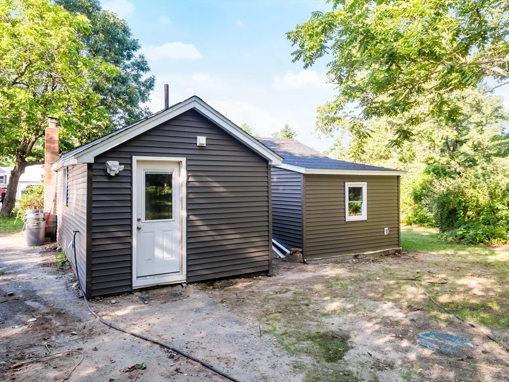 117 Precinct St, Lakeville