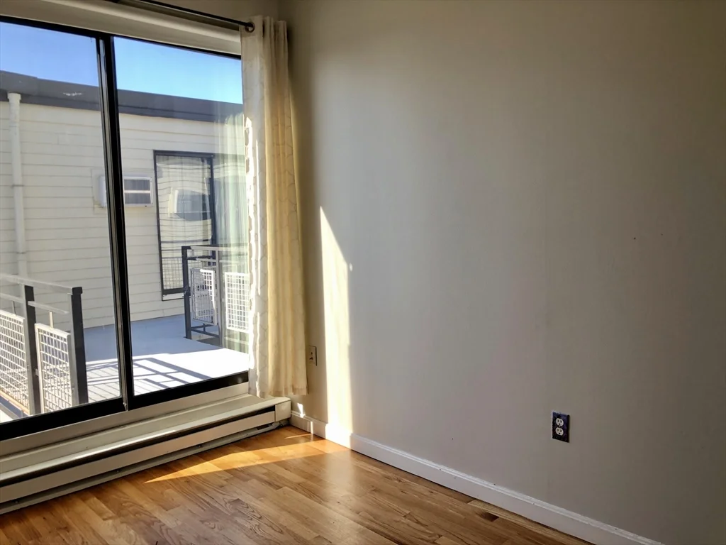 12 Stoneholm St, Fenway