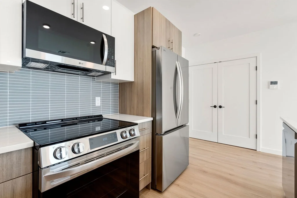 40 Centre St, North Brookline