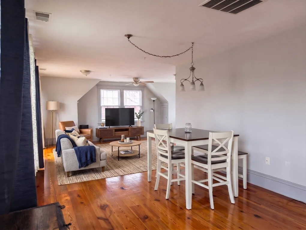 7 Weymouth Ave, West Roxbury