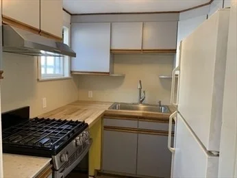 5 Eliot Rd, Needham Heights