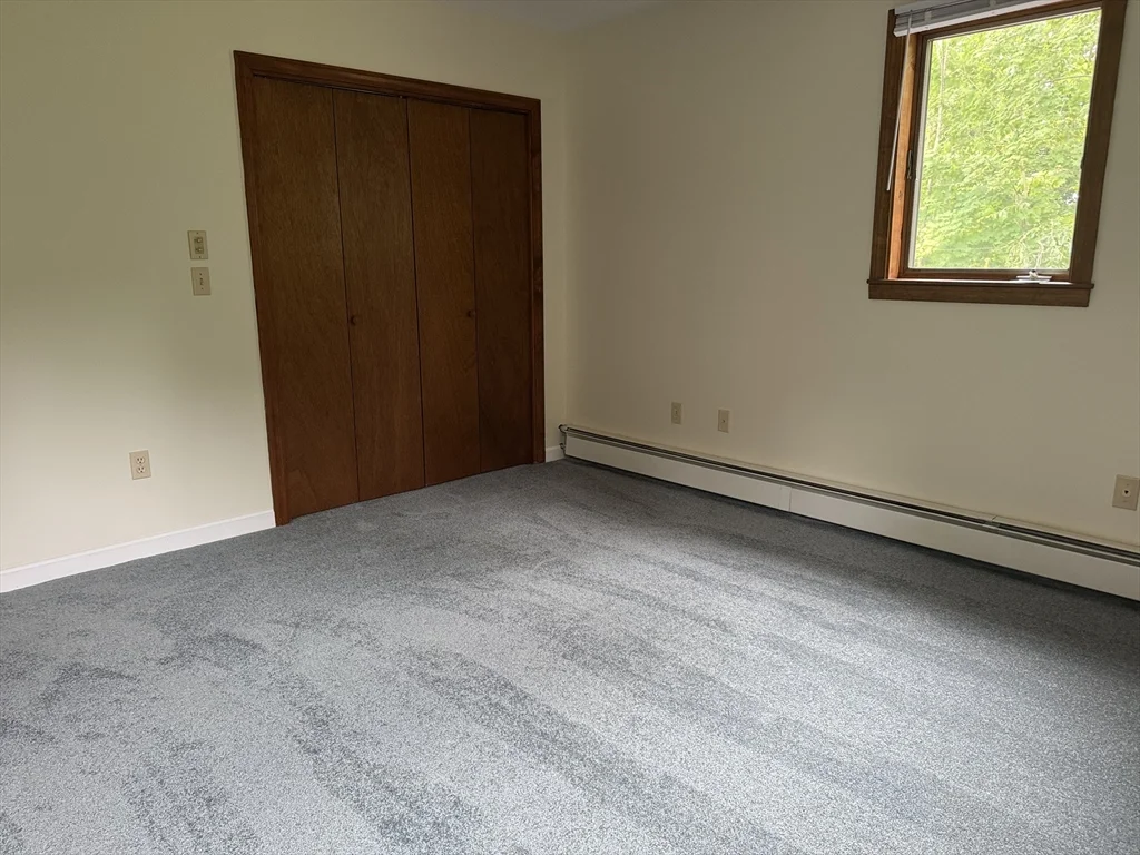 271 Wanoosnoc Rd, Fitchburg