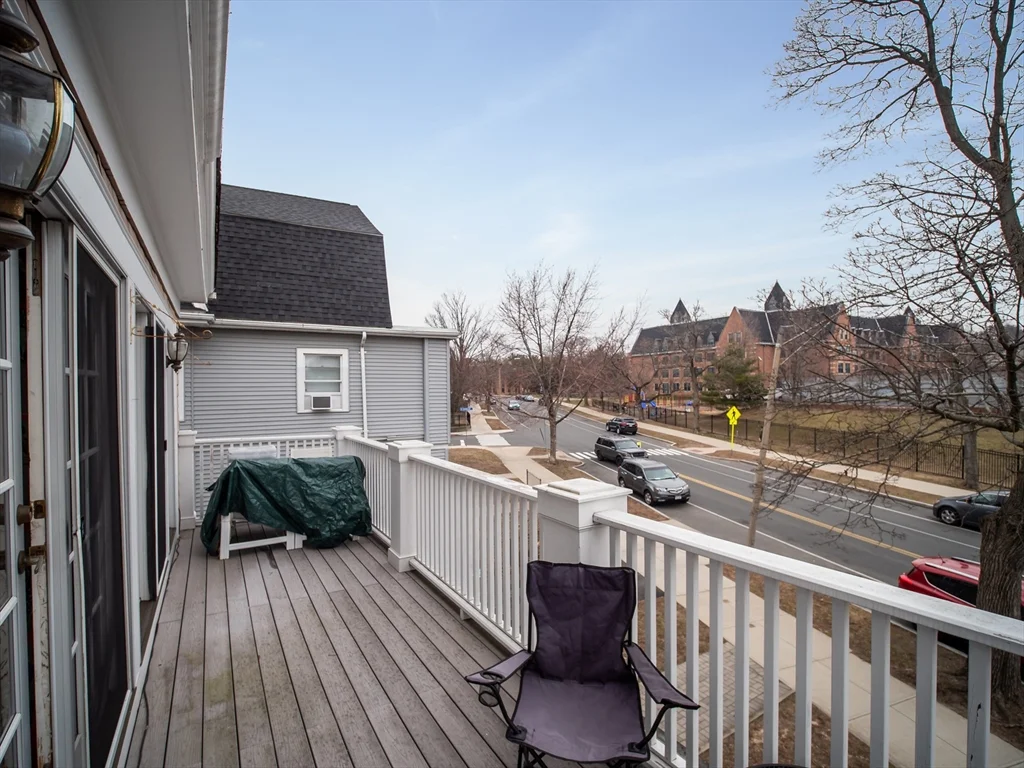 60 Powder House Blvd, Tufts
