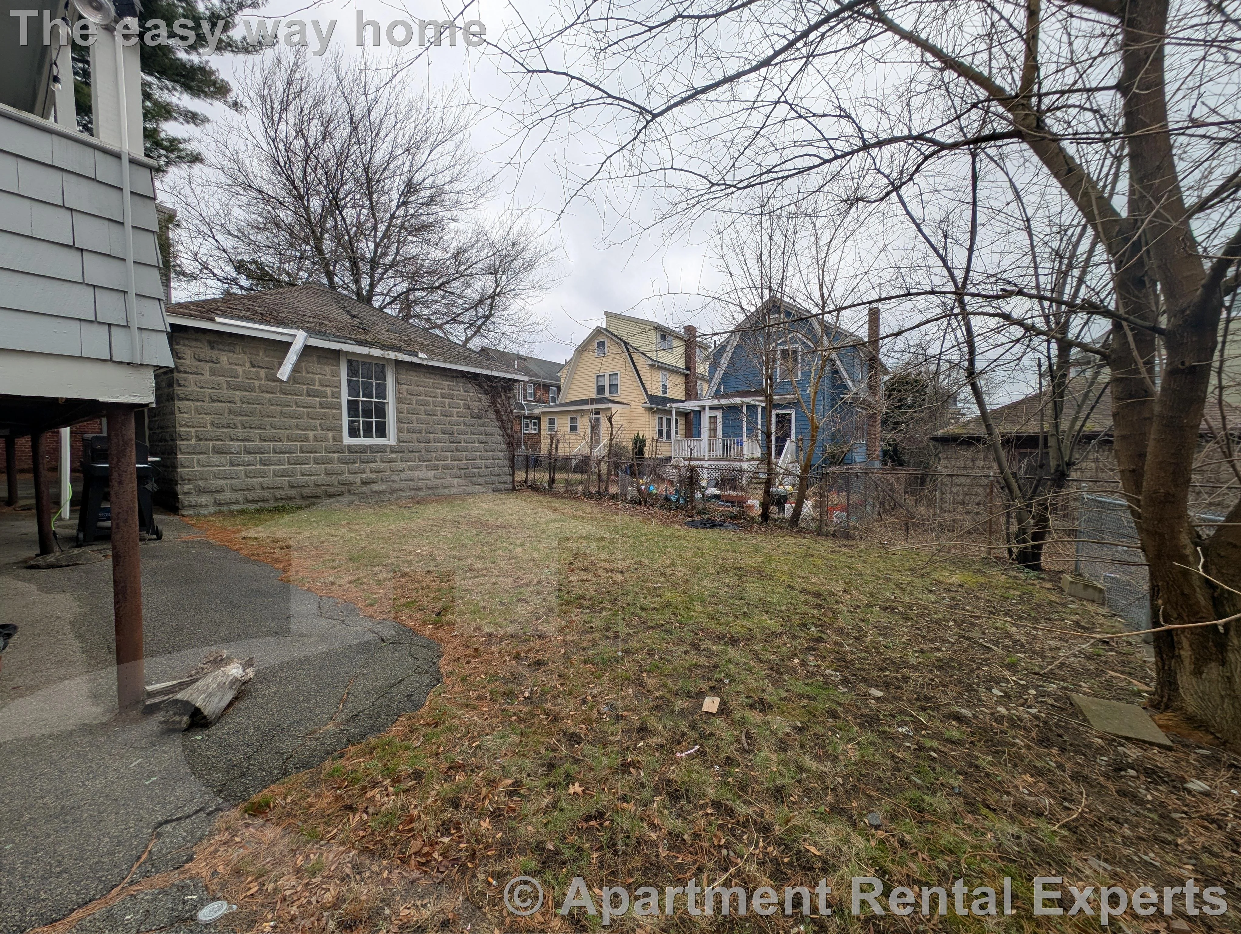 16 Curtis Ave, Tufts