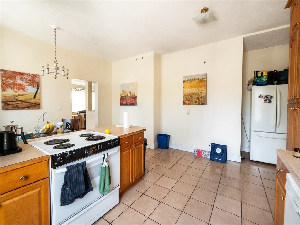 481 Boylston St, Brookline