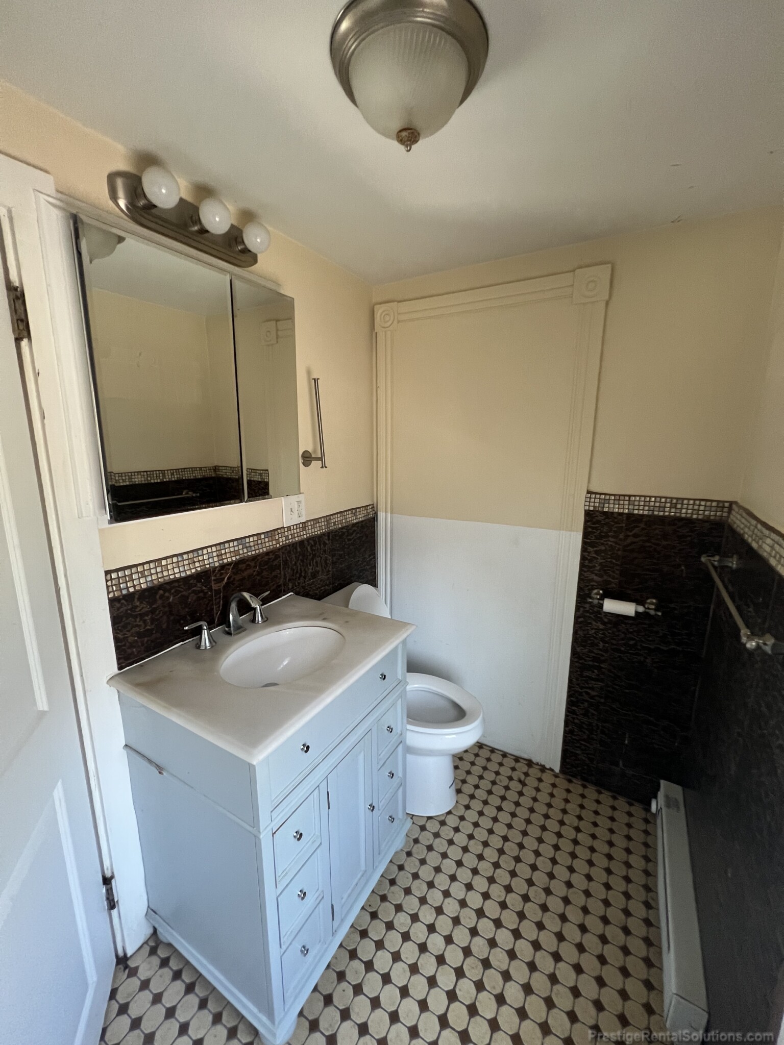 1122 River St, Hyde Park