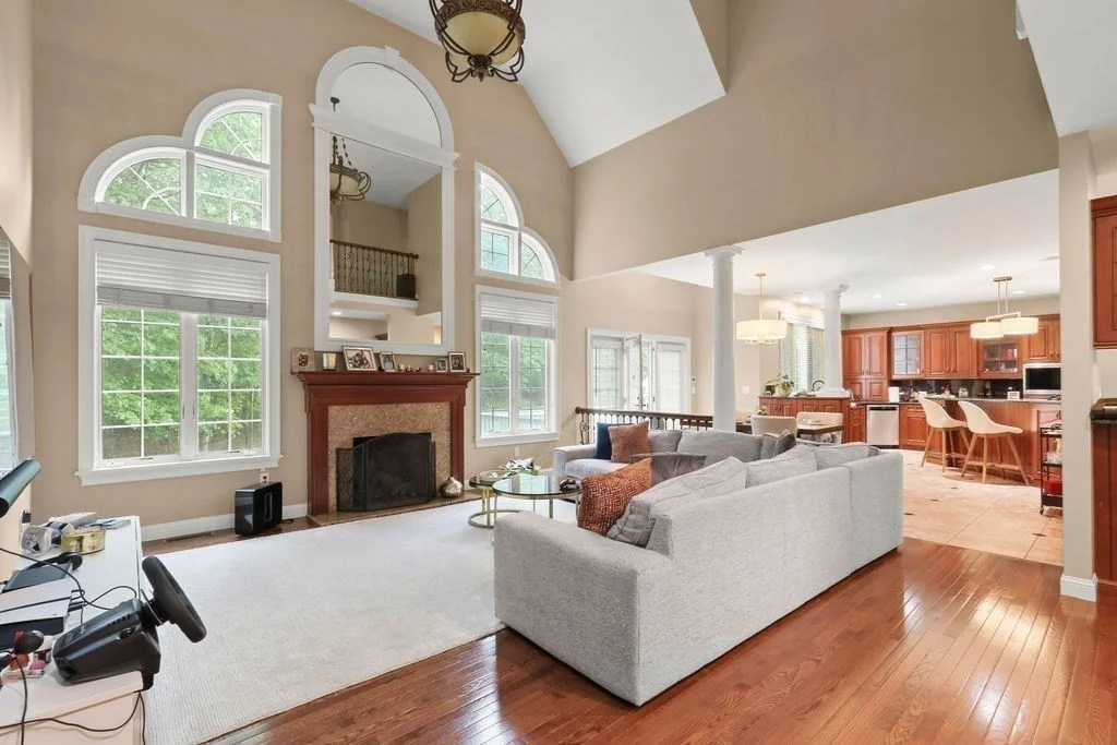 12 Ronald C Meyer Dr, North Attleboro