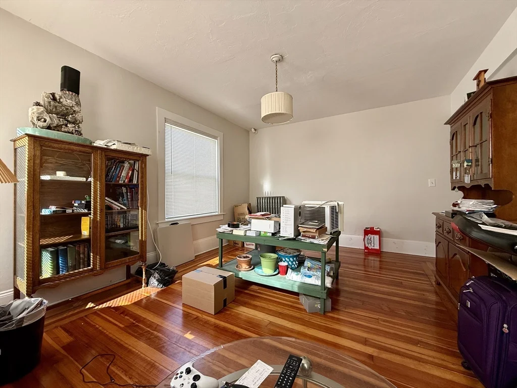 11 John St, Attleboro