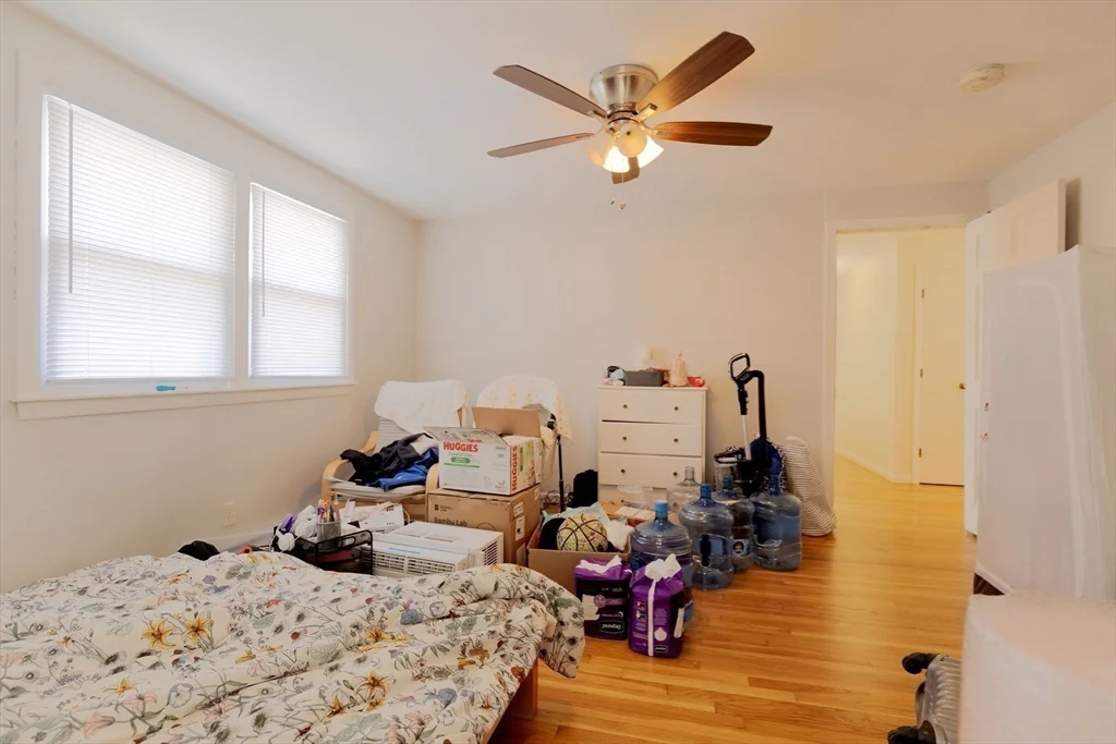 89 Brayton Rd, Oak Square