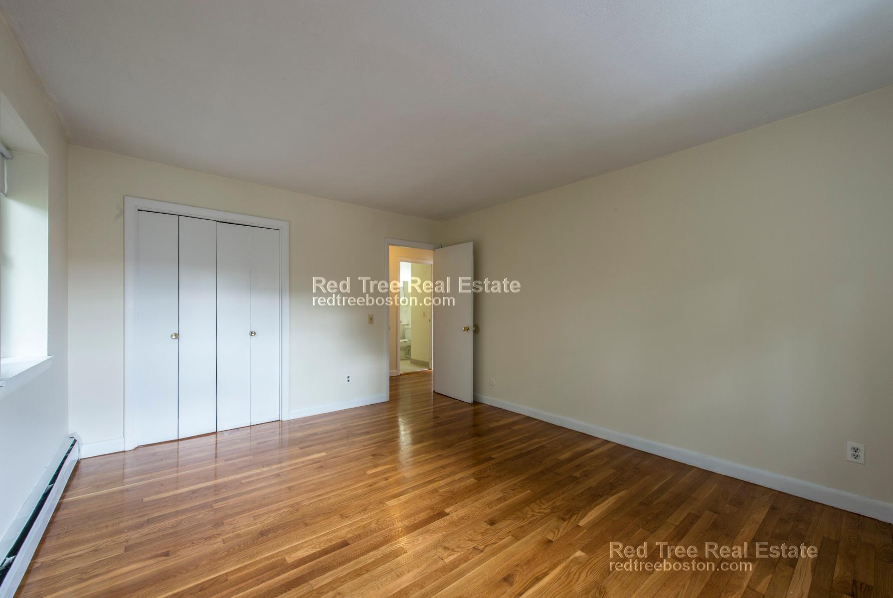 84 Gardner St, Allston