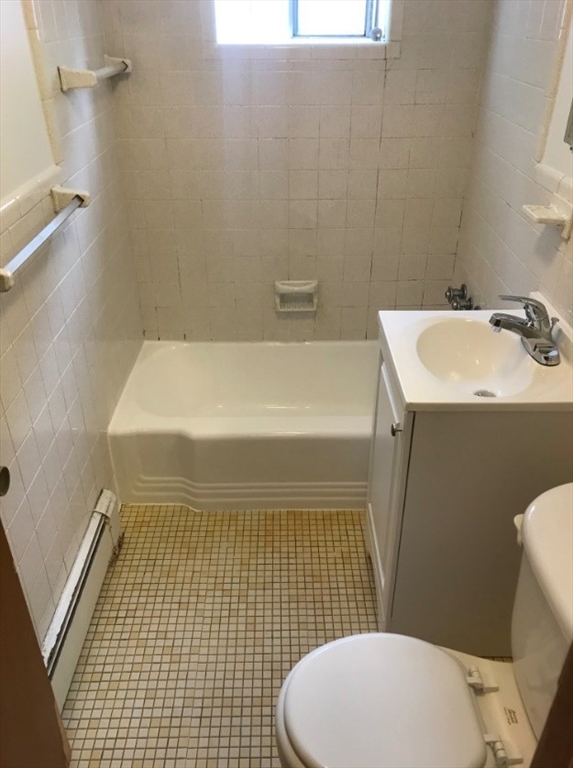 70-80 Harvard St, Banks Square