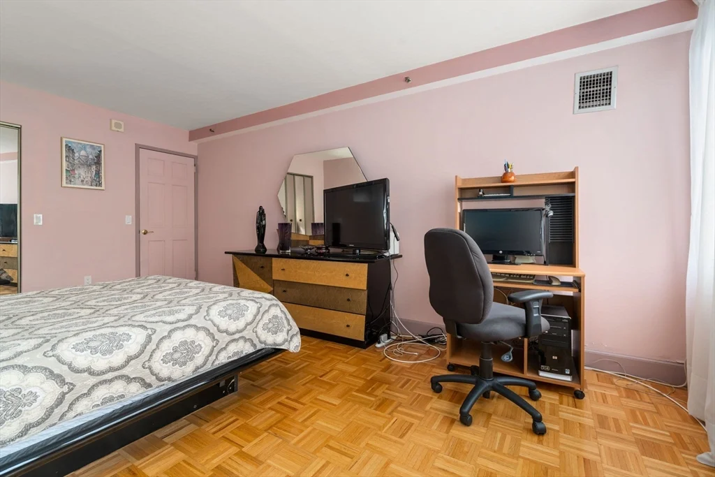 1731 Beacon, Brookline