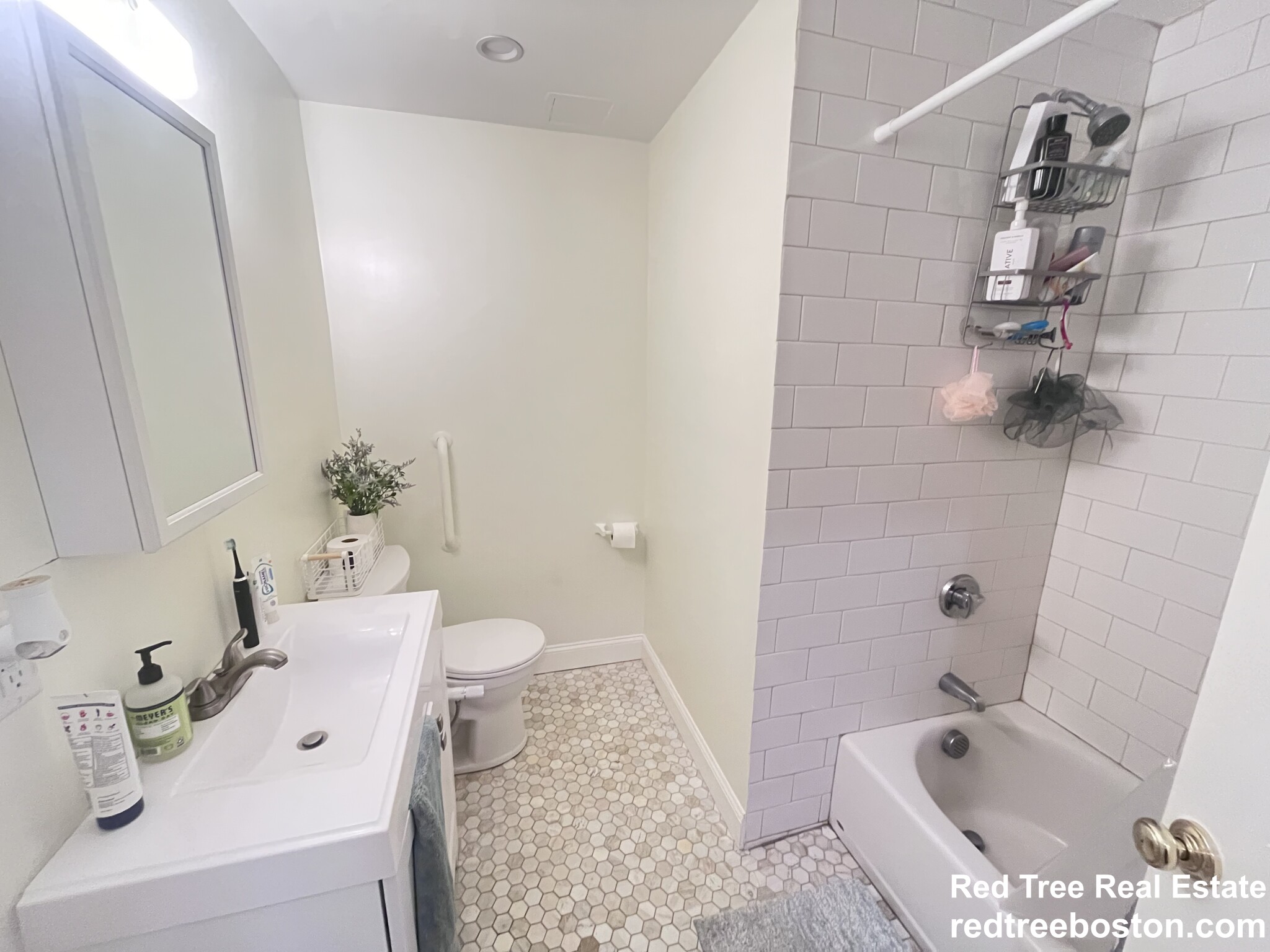 1712 Beacon St, Brookline