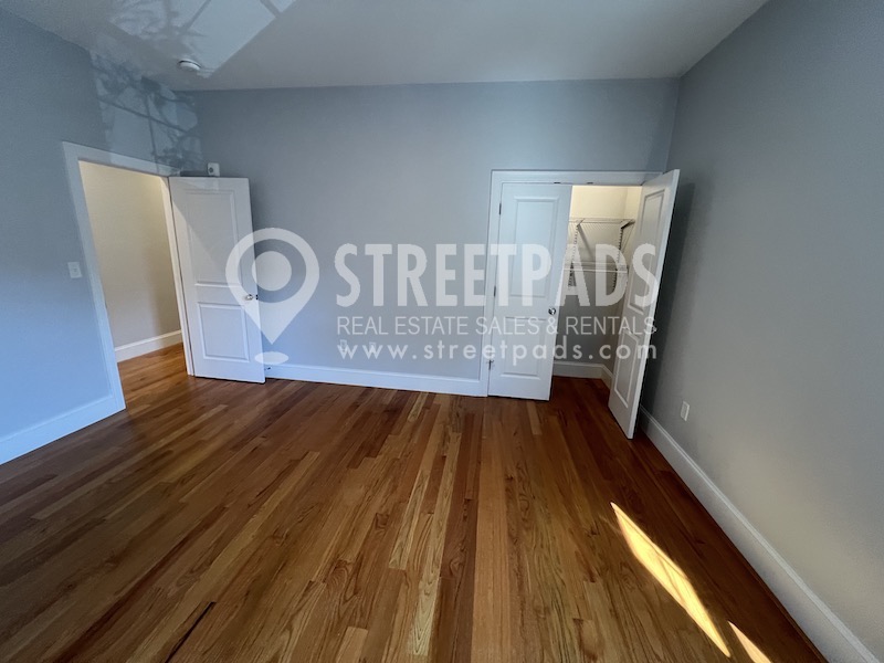 8 Islington St, Allston