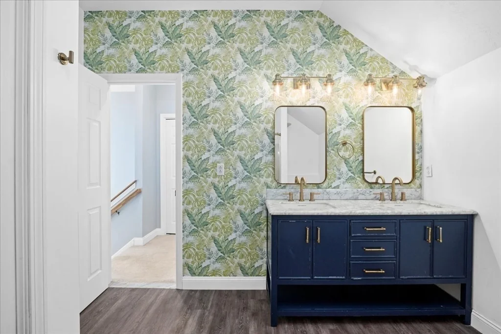 67 N Quinsigamond Ave, Shrewsbury