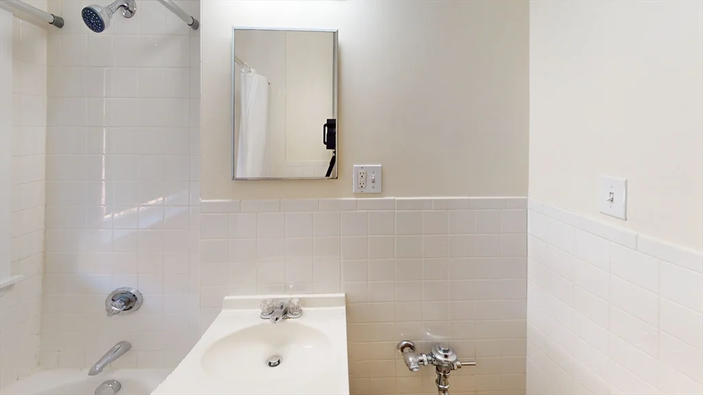 85 Strathmore, Brighton