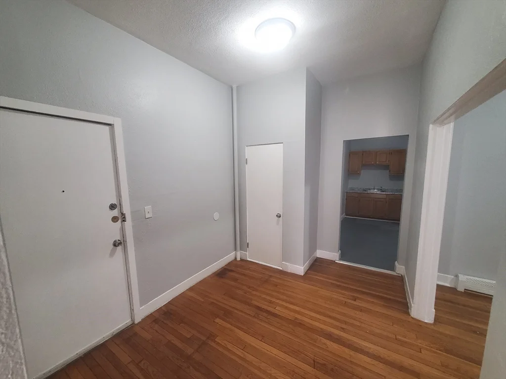 10 Abbottsford, Roxbury