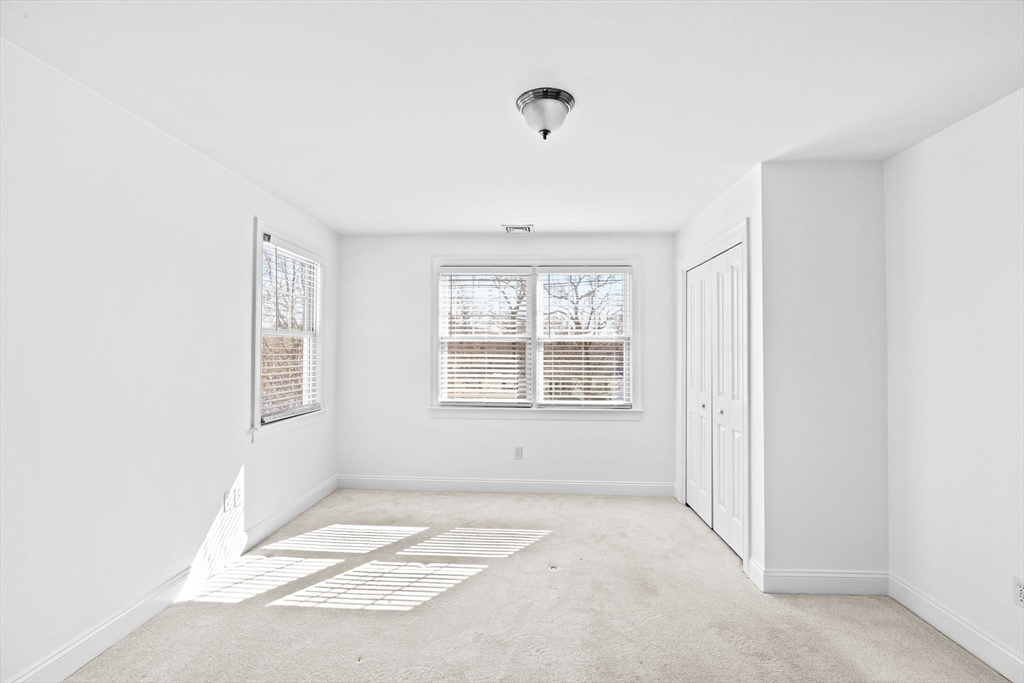 47 Fottler Rd, Hingham