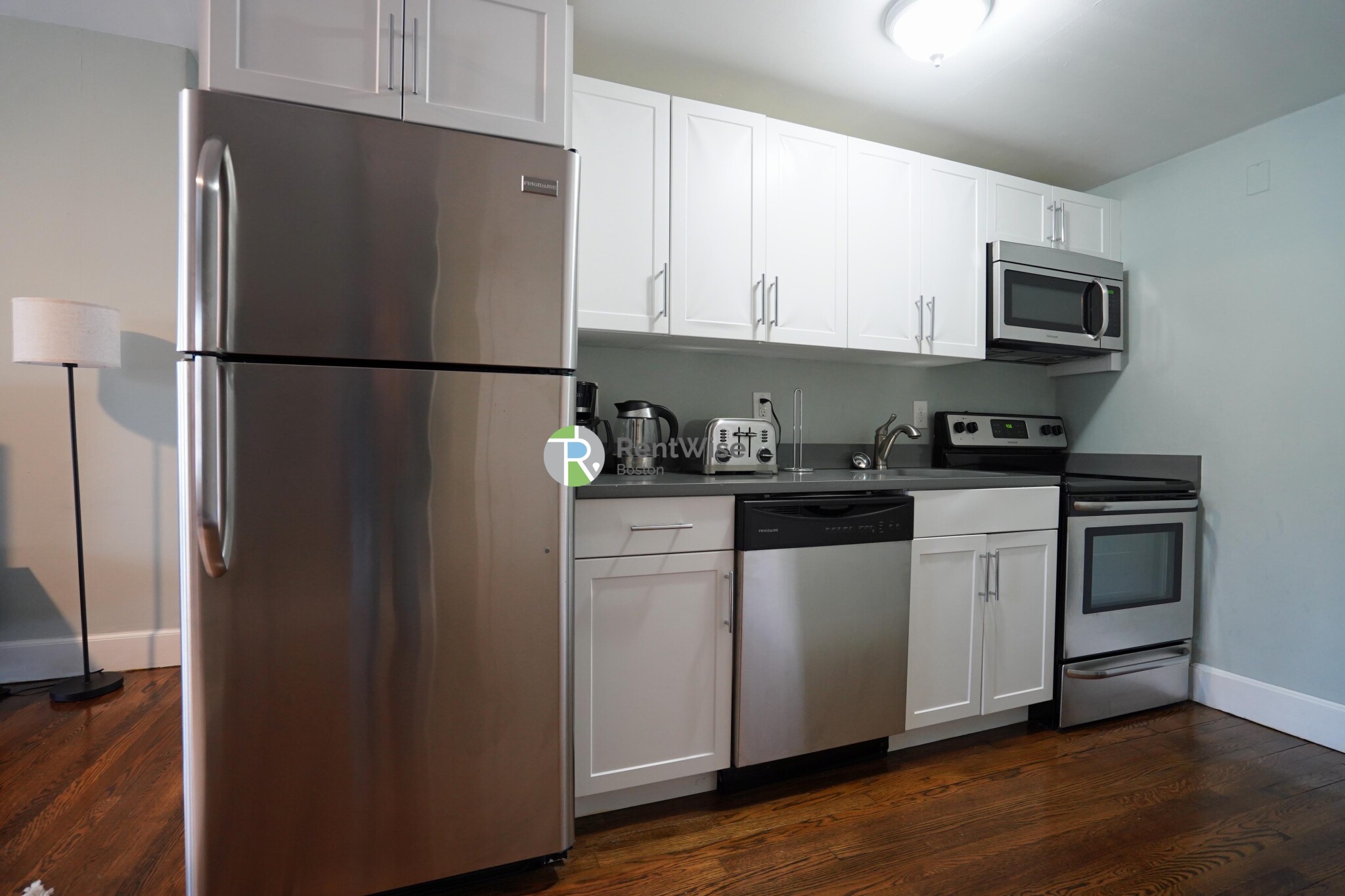 45 Carlton St, Longwood