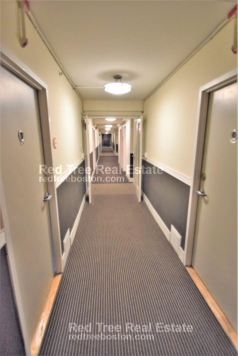 1440 Beacon St, Corey Hill