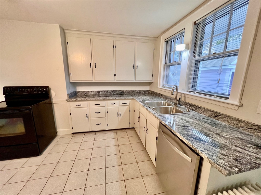 20-22 Randall Ave, Weymouth