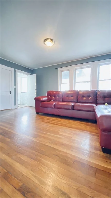 8 Dartmouth St, Arlington