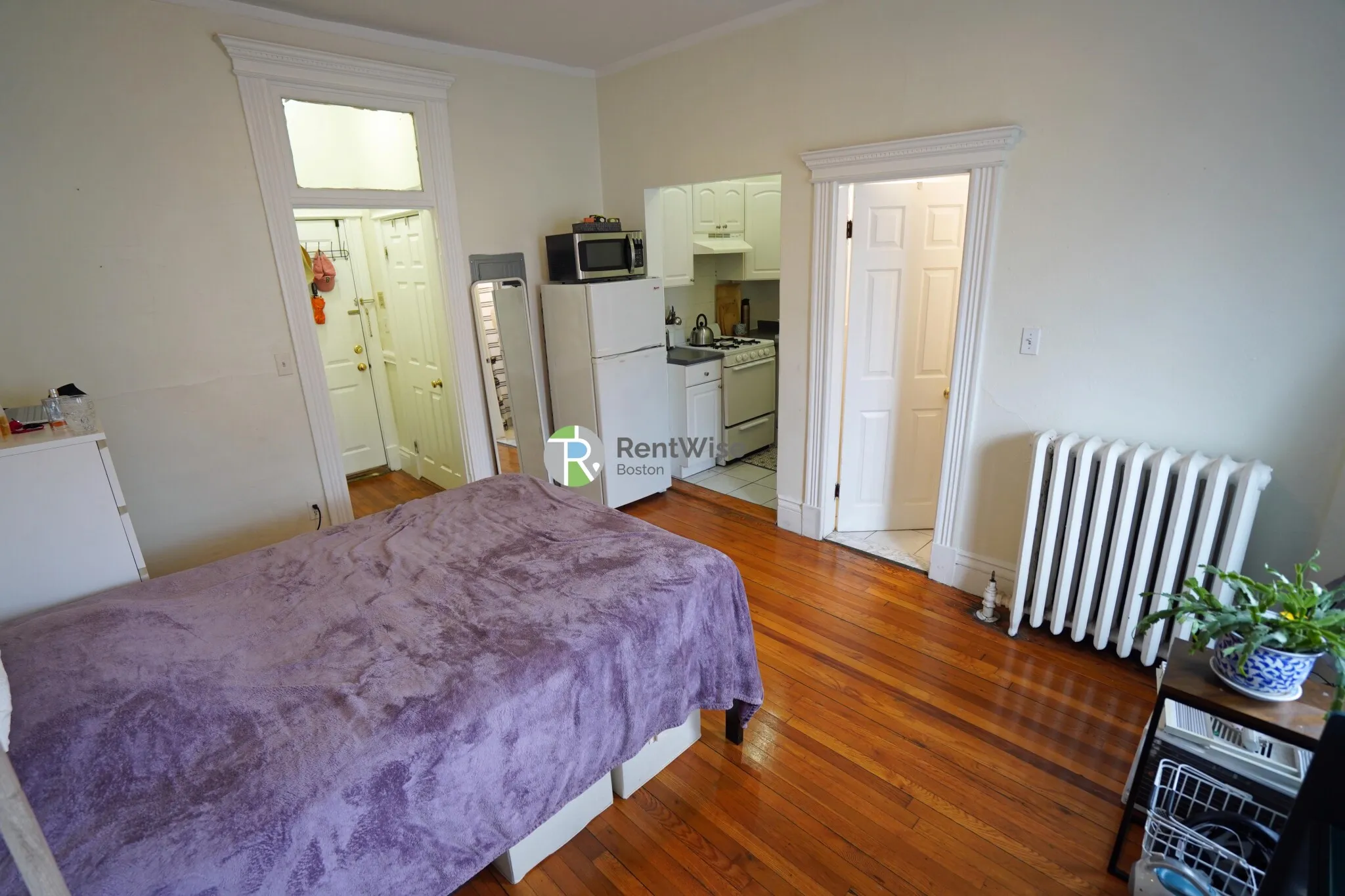 1302 Commonwealth Ave, Allston