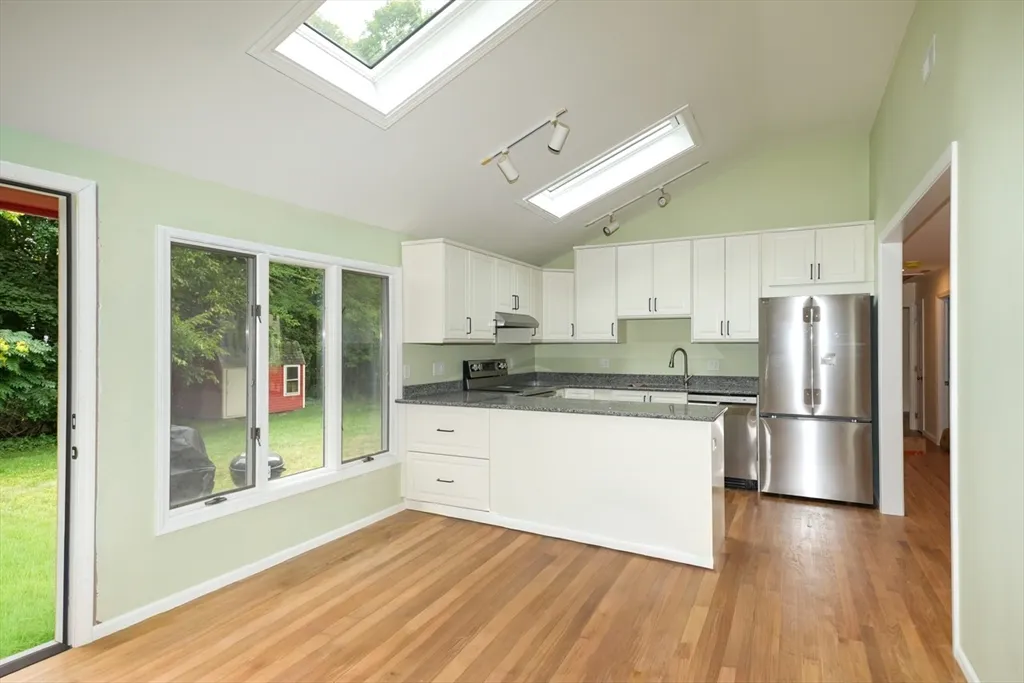 135 Maple St, Lexington