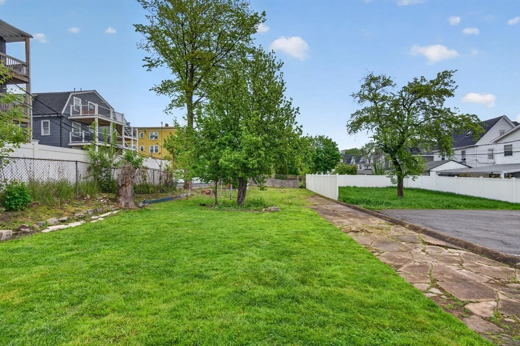 64 Topliff, Dorchester
