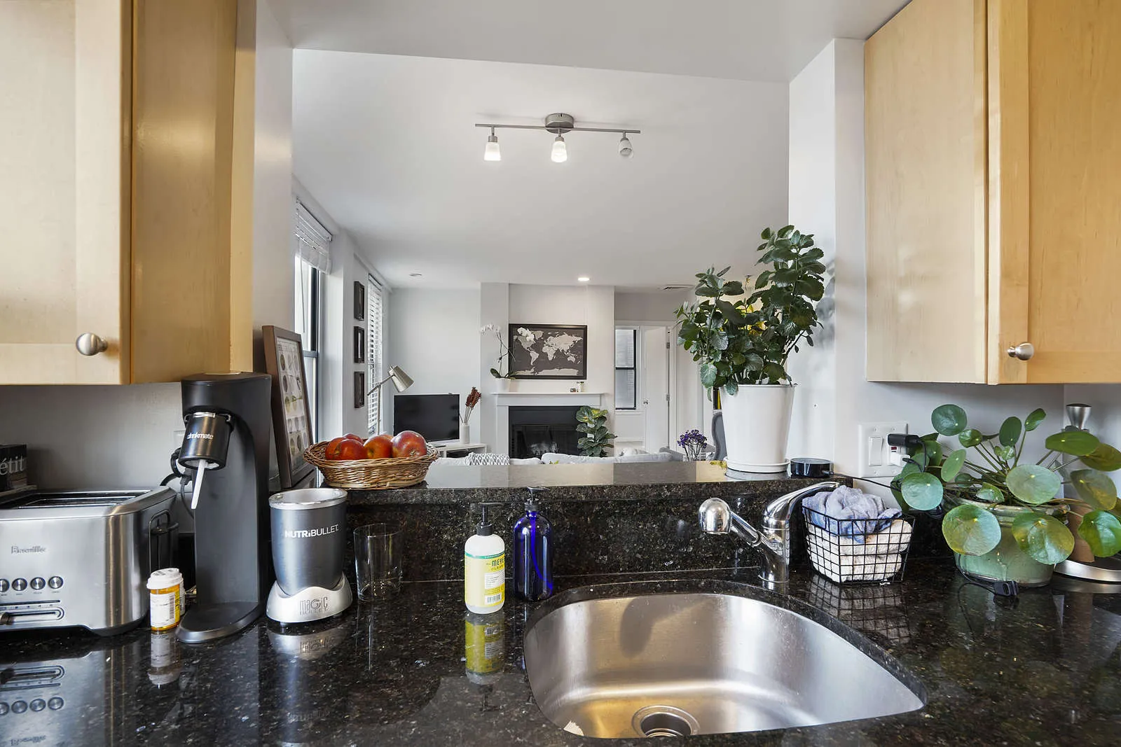 1661-1663 Washington St, South End