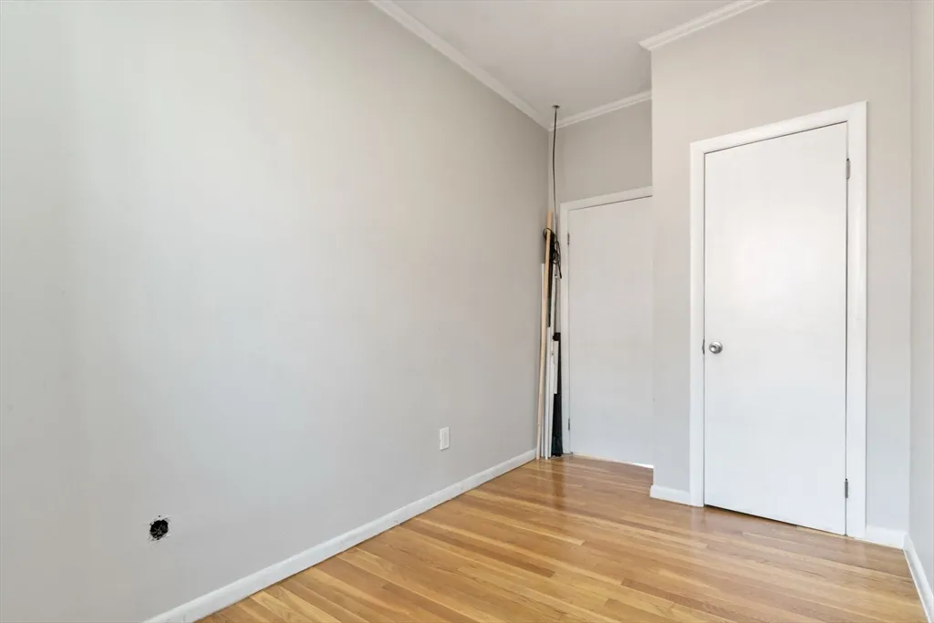 64 West Cedar St, Beacon Hill