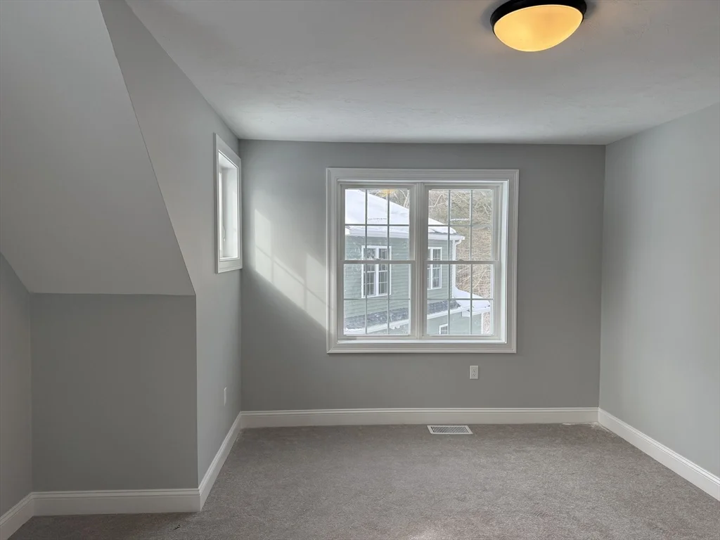 25 Kashmir's Way, Middleboro